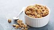 Quick fix: Rice flakes with nuts and honey