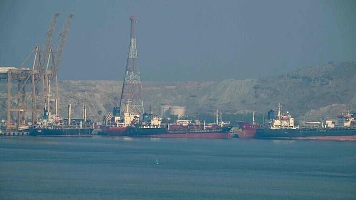 Saudi pressing Trump to drop blockade of Iranian ports: WSJ 