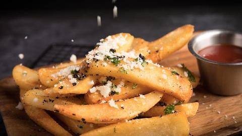 5 foods that age you faster (and their replacements) 5 foods that age you faster (and their replacements)