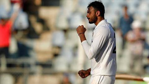 2nd Test: India eye victory; NZ lose five wickets 2nd Test: India eye victory; NZ lose five wickets