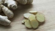How to use ginger compress for pain relief  