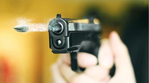 Five held for looting cigarettes worth Rs. 14 lakh Five held for looting cigarettes worth Rs. 14 lakh