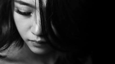 How to keep frizzy hair at bay during summer How to keep frizzy hair at bay during summer