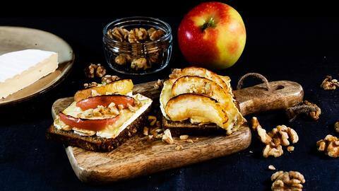5 healthy late-night snacks to tackle your midnight cravings 5 healthy late-night snacks to tackle your midnight cravings