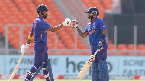 IND vs WI, 2nd ODI: Hosts set target of 238 IND vs WI, 2nd ODI: Hosts set target of 238