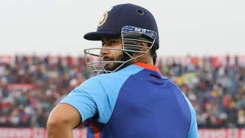 Dinesh Karthik vs Rishabh Pant: Here's what Dale Steyn feels Dinesh Karthik vs Rishabh Pant: Here's what Dale Steyn feels