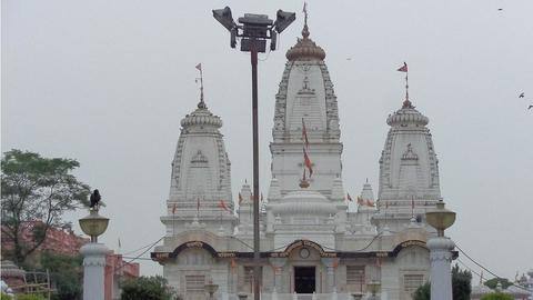 Gorakhpur: Armed assailant arrested after attempting to enter Gorakhnath temple Gorakhpur: Armed assailant arrested after attempting to enter Gorakhnath temple