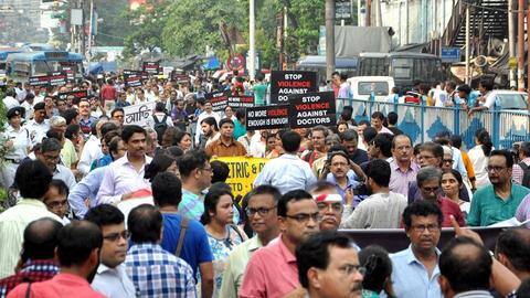 Doctors stopped at Delhi hospital as NEET counseling protest escalates Doctors stopped at Delhi hospital as NEET counseling protest escalates