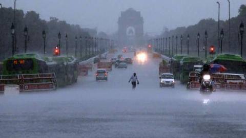 It's finally here! Monsoon rains drench a parched Delhi It's finally here! Monsoon rains drench a parched Delhi