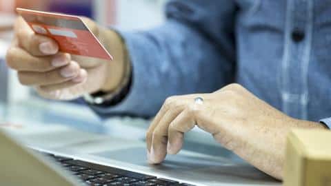 Delhi: Man held for credit card fraud Delhi: Man held for credit card fraud