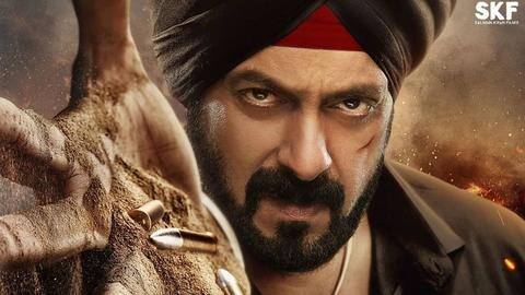 'Antim': Fans burst firecrackers, Salman Khan reminds them of danger 'Antim': Fans burst firecrackers, Salman Khan reminds them of danger