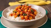 How to make chickpea-tomato curry