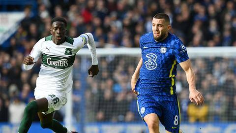FA Cup: Chelsea and West Ham survive scares to progress FA Cup: Chelsea and West Ham survive scares to progress