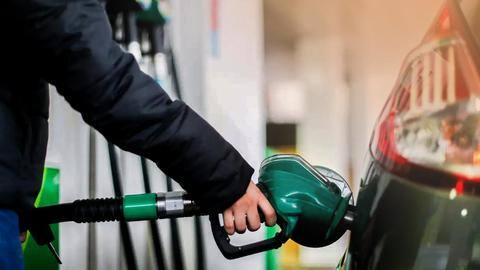 Maharashtra: Petrol, diesel become cheaper. Check new rates Maharashtra: Petrol, diesel become cheaper. Check new rates