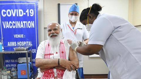 PM Modi gets the first shot of coronavirus vaccine PM Modi gets the first shot of coronavirus vaccine