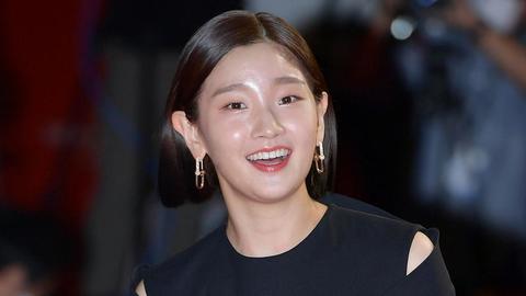 'Parasite' actor Park So-dam undergoes surgery for papillary thyroid cancer 'Parasite' actor Park So-dam undergoes surgery for papillary thyroid cancer