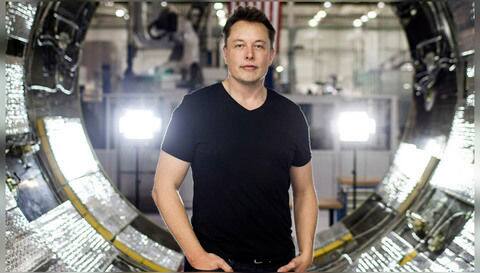 Musk: SpaceX has its first passenger for the lunar trip Musk: SpaceX has its first passenger for the lunar trip