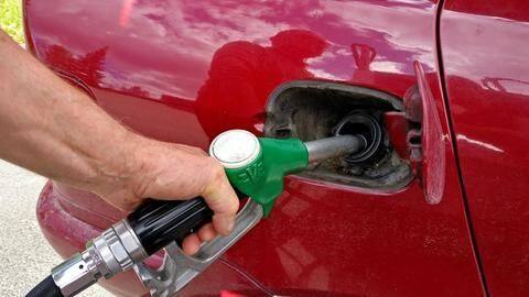 Petrol, diesel prices soar for second day, amid Karnataka results Petrol, diesel prices soar for second day, amid Karnataka results