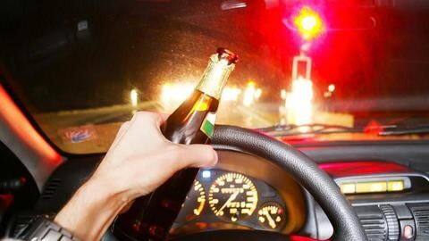 Drunk techie runs over and kills two on Delhi footpath Drunk techie runs over and kills two on Delhi footpath