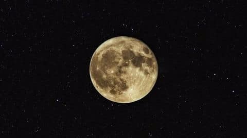 Self-replicating 3D printer could help construct a lunar base Self-replicating 3D printer could help construct a lunar base