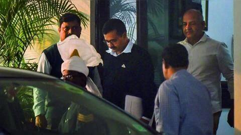 Kejriwal says L-G, Centre not obeying SC's order Kejriwal says L-G, Centre not obeying SC's order