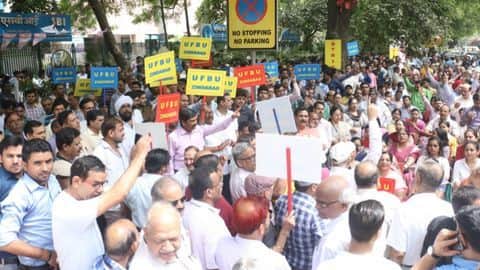 The December 26 strike will also be accompanied by demonstrations The December 26 strike will also be accompanied by demonstrations