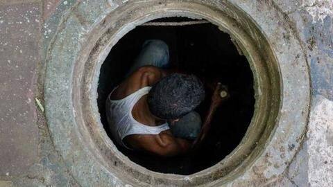 #NewsBytesOriginals: Peering into the dark underbelly of Swachh Bharat Abhiyan #NewsBytesOriginals: Peering into the dark underbelly of Swachh Bharat Abhiyan