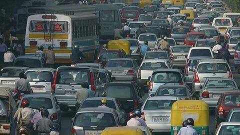 Delhi: RTOs overwhelmed by people wanting to scrap old vehicles Delhi: RTOs overwhelmed by people wanting to scrap old vehicles