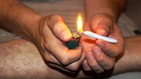 Are pot start-ups rolling joints for big companies to smoke? Are pot start-ups rolling joints for big companies to smoke?