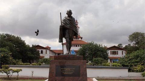 Ghana: Government removes 'racist' Gandhi statue from university grounds Ghana: Government removes 'racist' Gandhi statue from university grounds