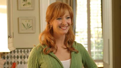 Lisa Kudrow's 'The Comeback' renewed for S03 after 11 years