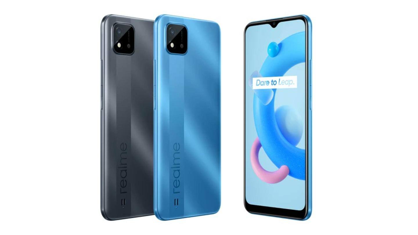 It sports a 6.5-inch LCD screen It sports a 6.5-inch LCD screen