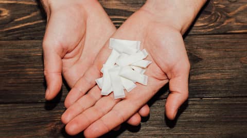 What are caffeine pouches? Why are teens turning to them? 