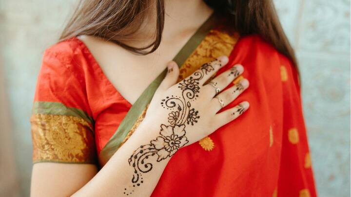 5 stylish Mehendi outfit ideas for brides-to-be