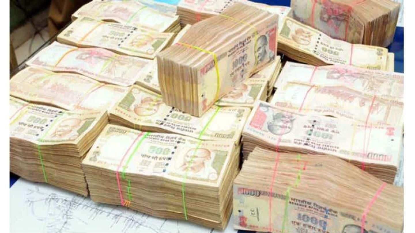 Gujarat: Rs. 3.36 crore in demonetized notes seized; 3 arrested