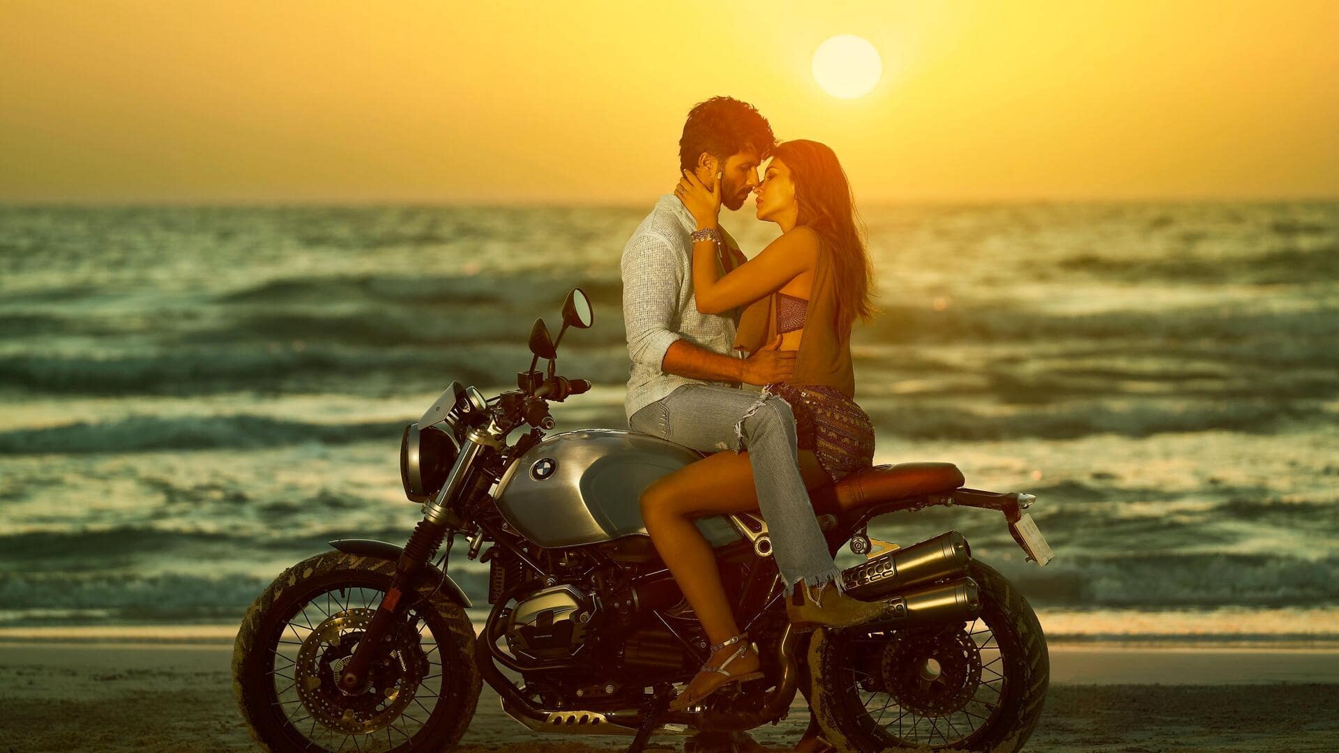 Shahid Kapoor-Kriti Sanon's romantic drama postponed; release date inside