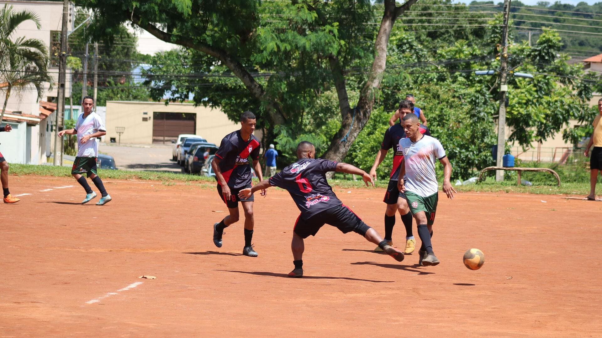 How to plan a fun community sports day