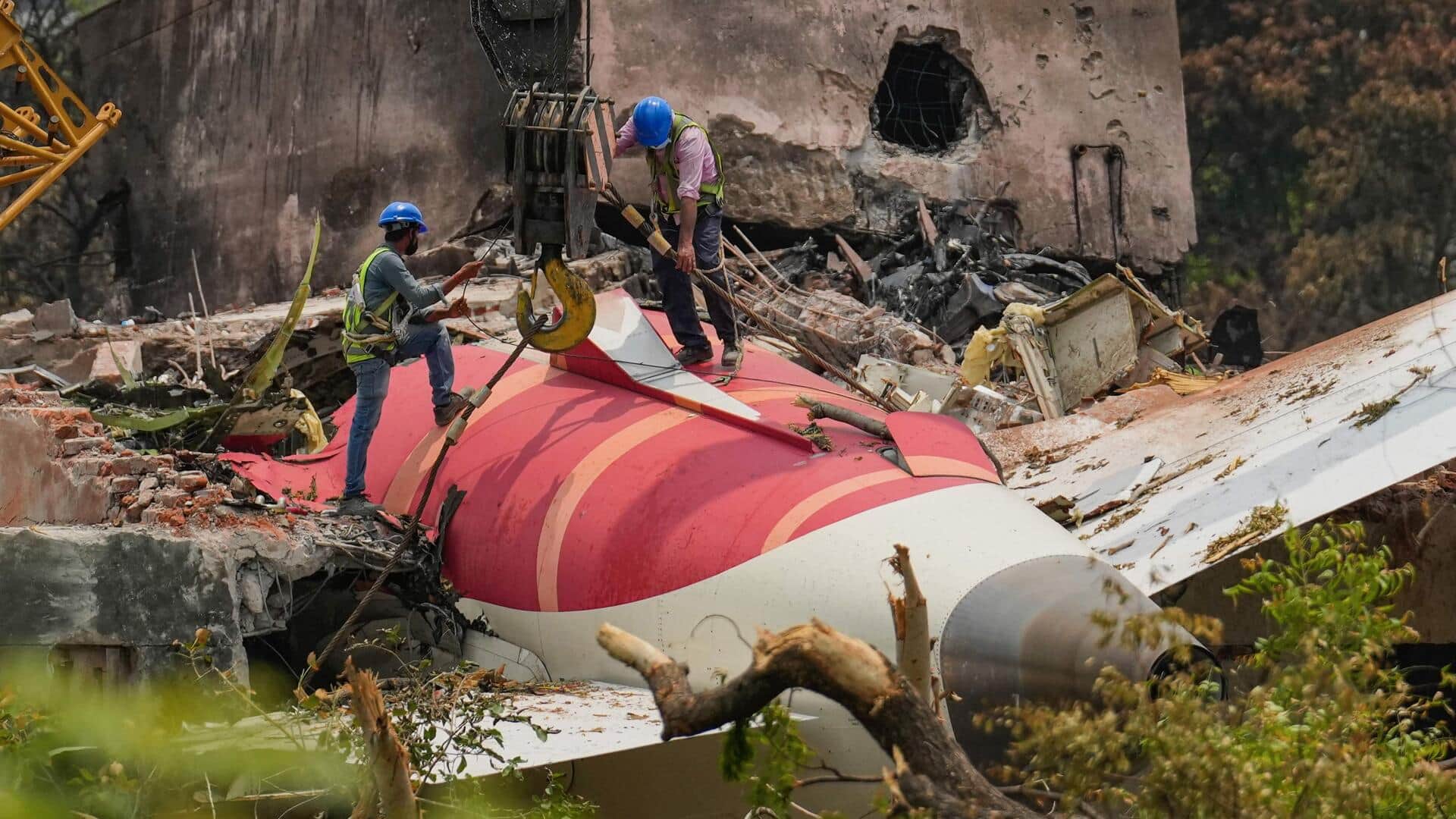 Experts question AAIB report on fatal Air India crash Experts question AAIB report on fatal Air India crash