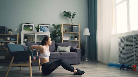 Floor dips can help you build stronger, more toned arms