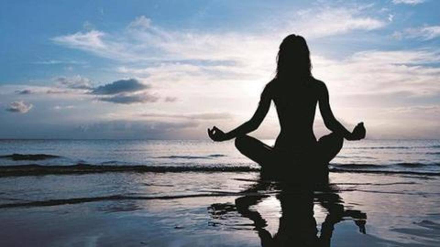 Sarvangasana (Shoulder stand): It improves blood flow, nourishes the thyroid Sarvangasana (Shoulder stand): It improves blood flow, nourishes the thyroid