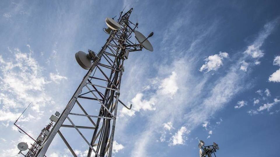 Vodafone, Idea to sell mobile-towers to ATC for Rs. 7,850cr | NewsBytes