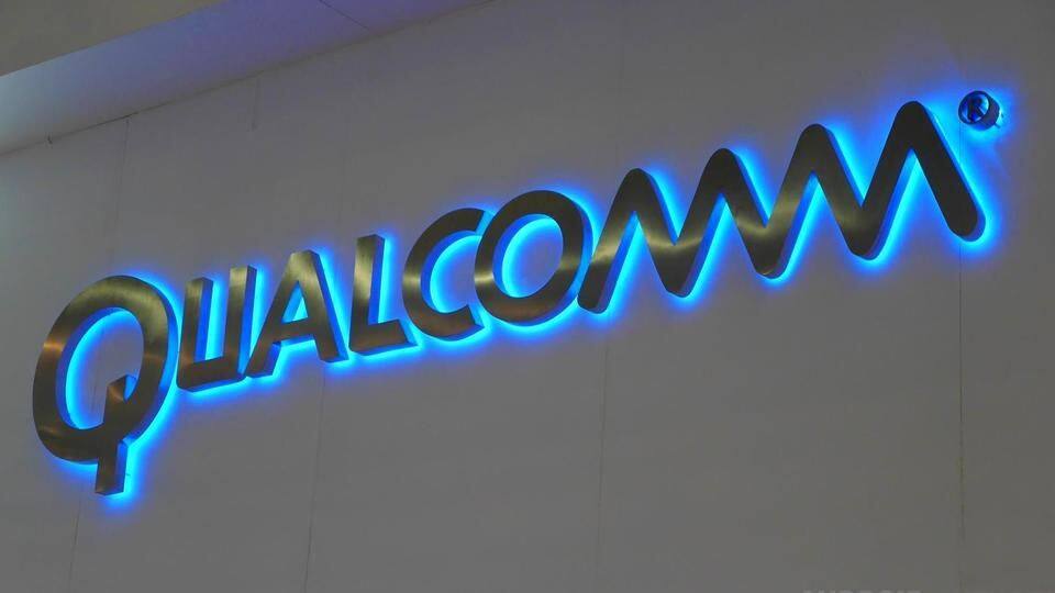 Chipmaker Broadcom offers to buy Qualcomm for $103bn