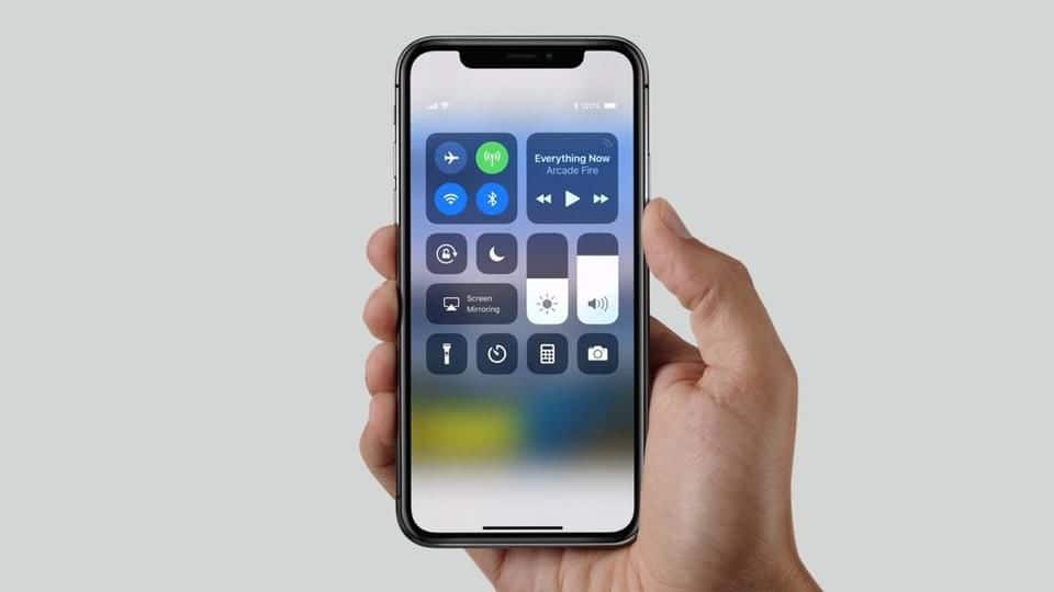 To buy or not to buy: First impressions of iPhoneX