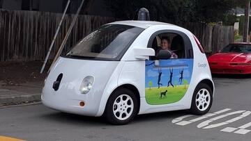 Biggest issue of self-driving taxis: How to clean riders' puke?