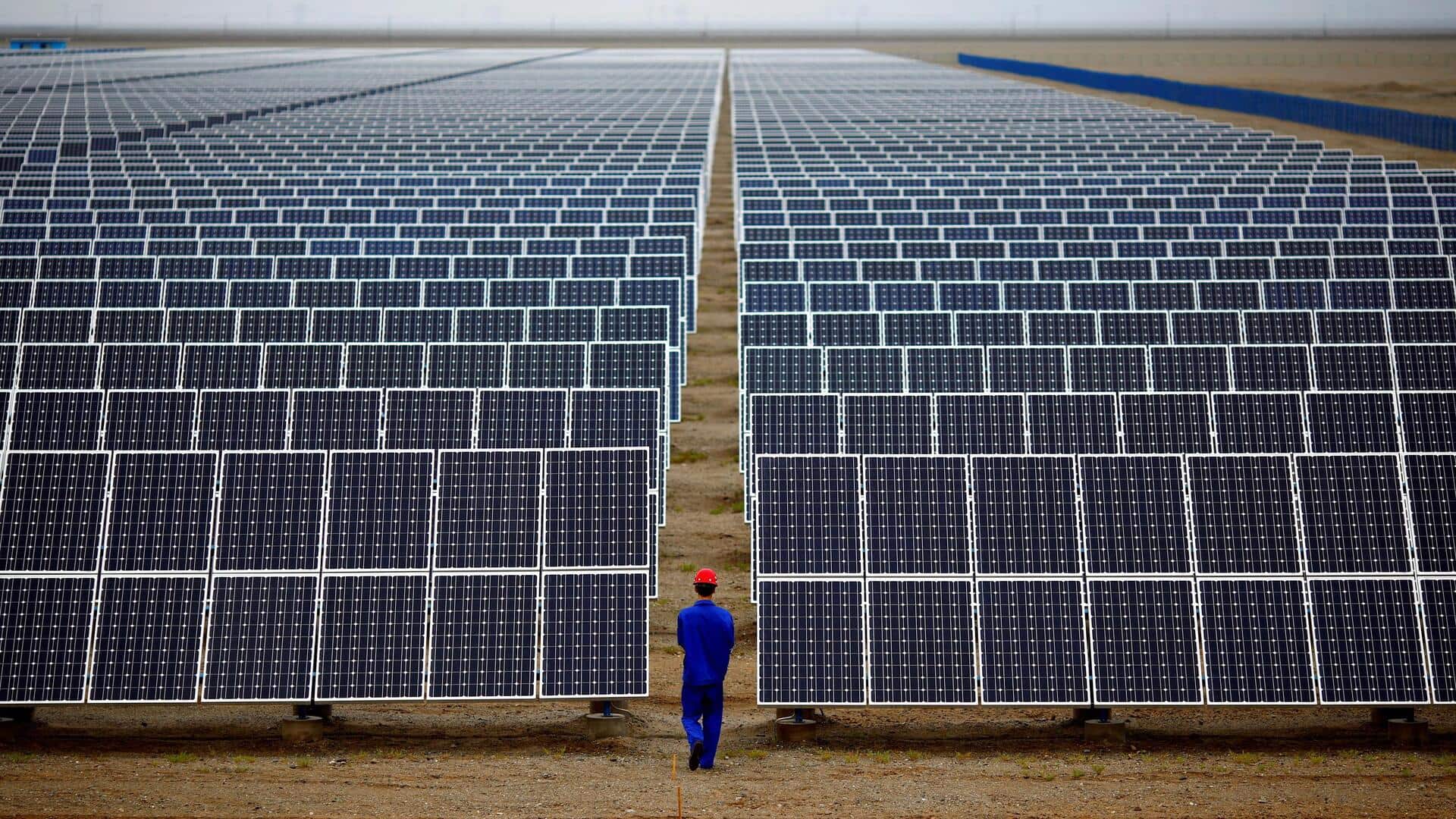 China expands solar energy at record speed—100 panels per second! China expands solar energy at record speed—100 panels per second!