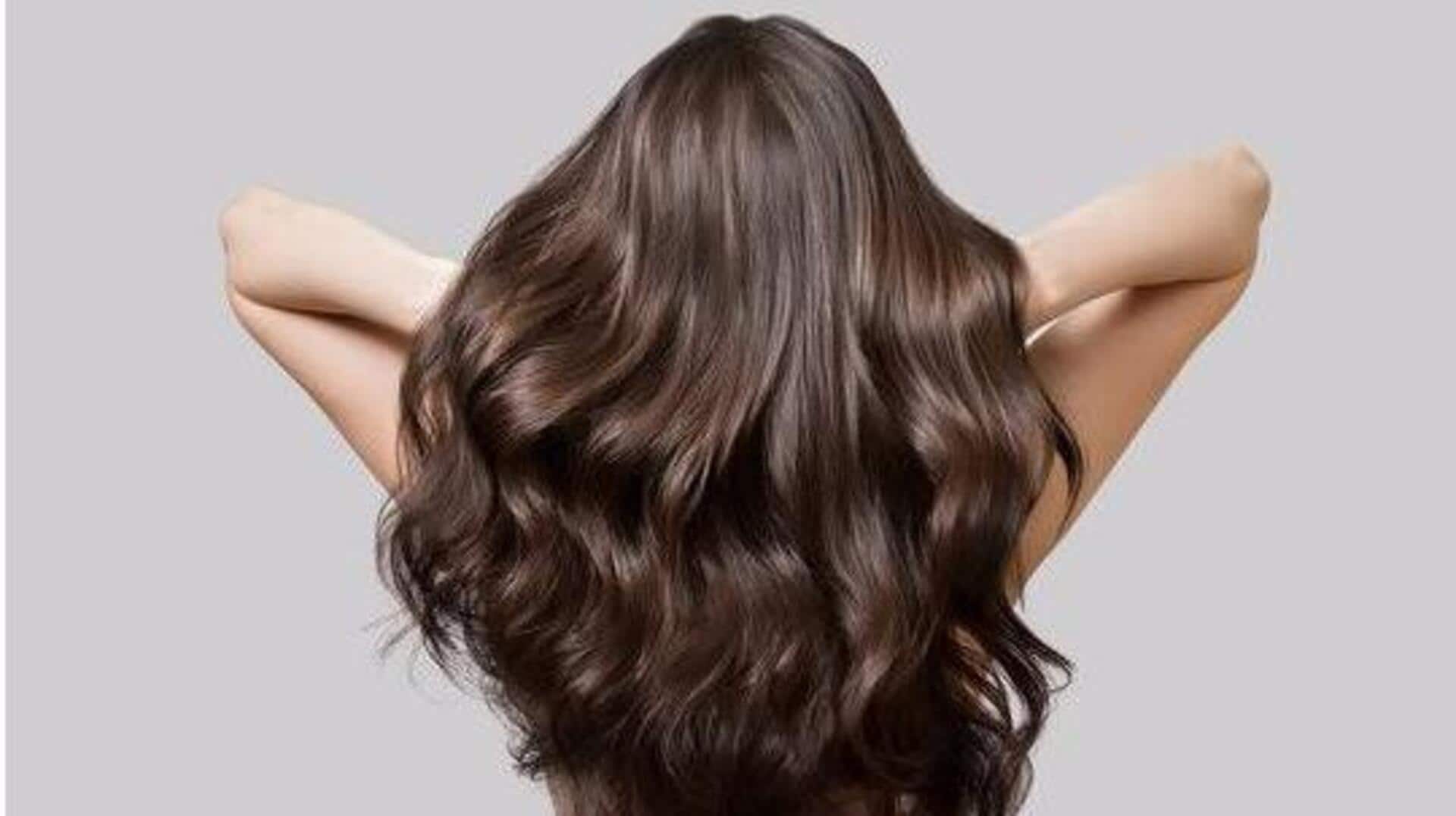 Hairstyle 101: How to style a wavy lob 