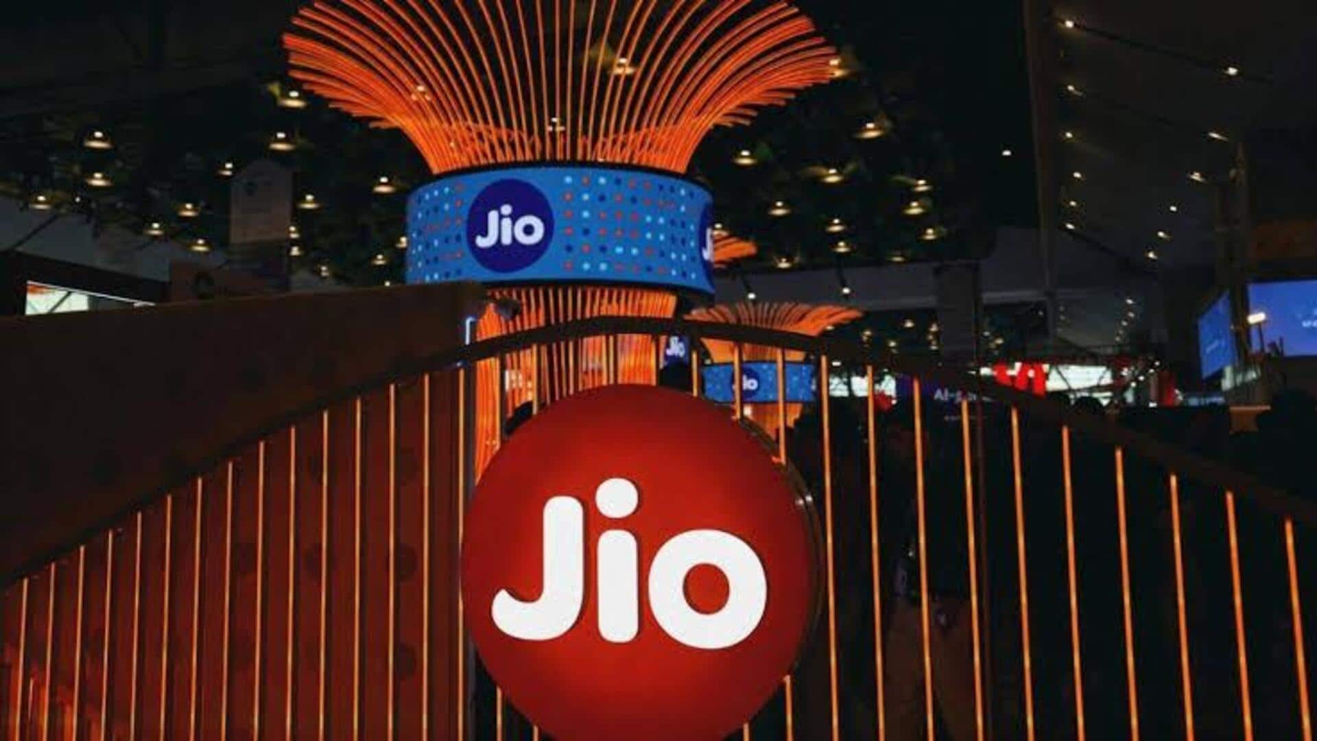 Jio plans India's biggest IPO at ₹37,700cr