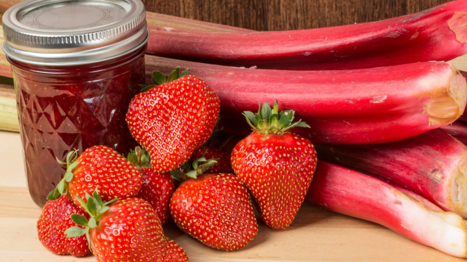 Pairing rhubarb and strawberry: 5 dishes you need to try