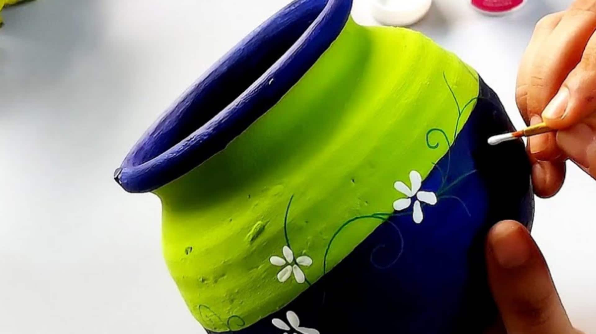 Pot painting helps you relax: Here's how to do it