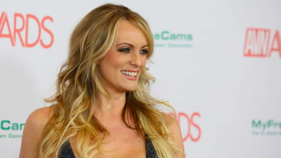 Porn-star Stormy offers to return Trump's $130,000 to break silence